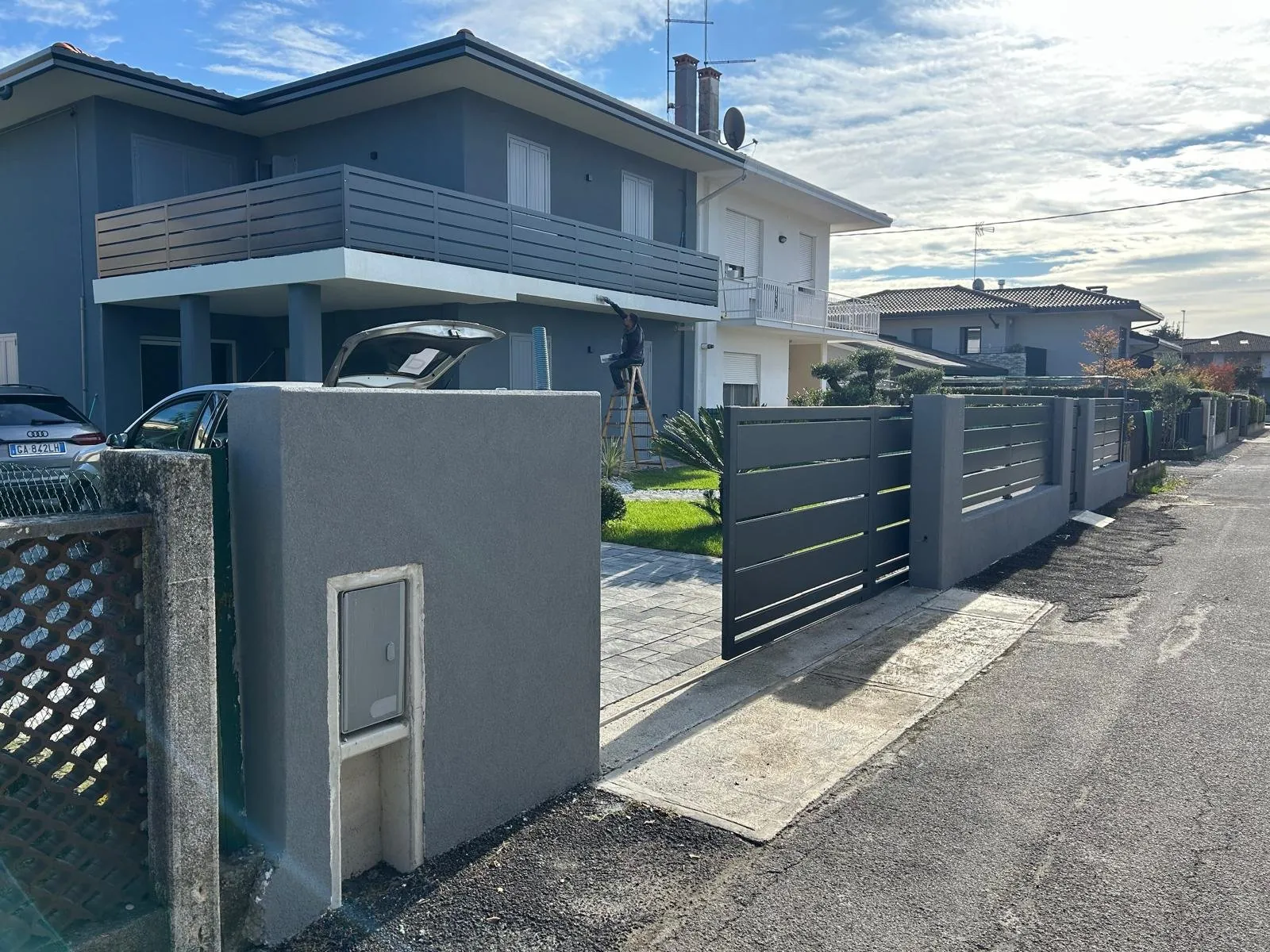 Muretto e recinzione di una villa